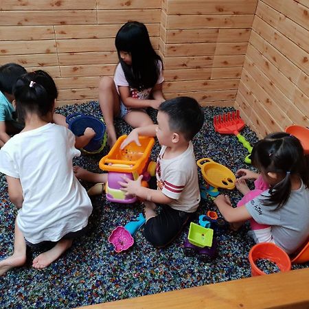 Childlike Innocence Homestay Hualien City Exterior photo